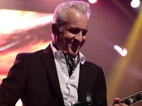 Find the Best Seats to Neil Giraldo