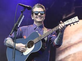Find the Best Seats to Dashboard Confessional